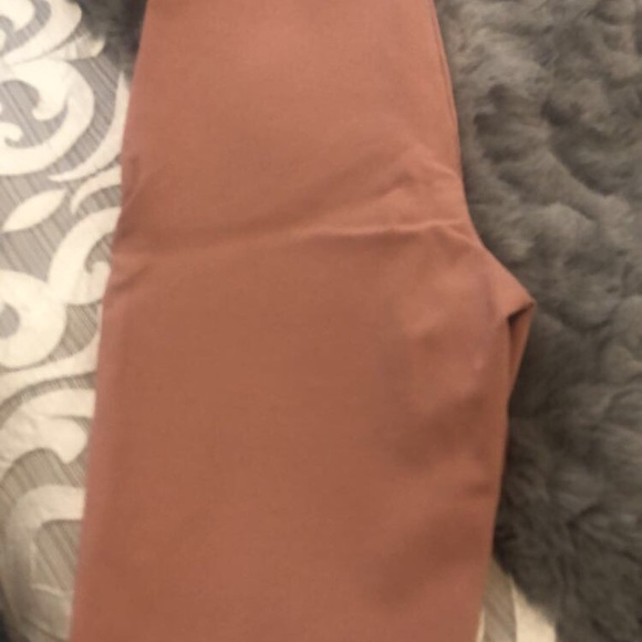 Babaton biker shorts (Aritzia) - Picture 2 of 4